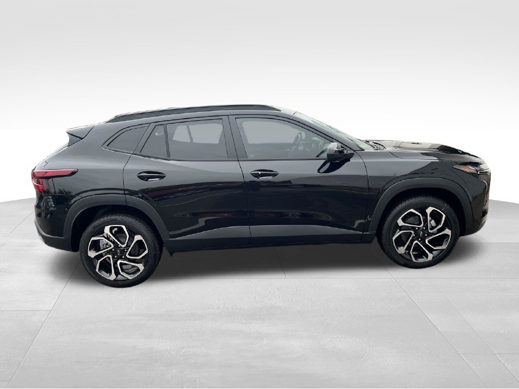 New 2026 Chevrolet Trax RS w/ Driver Confidence Package FWD image 6