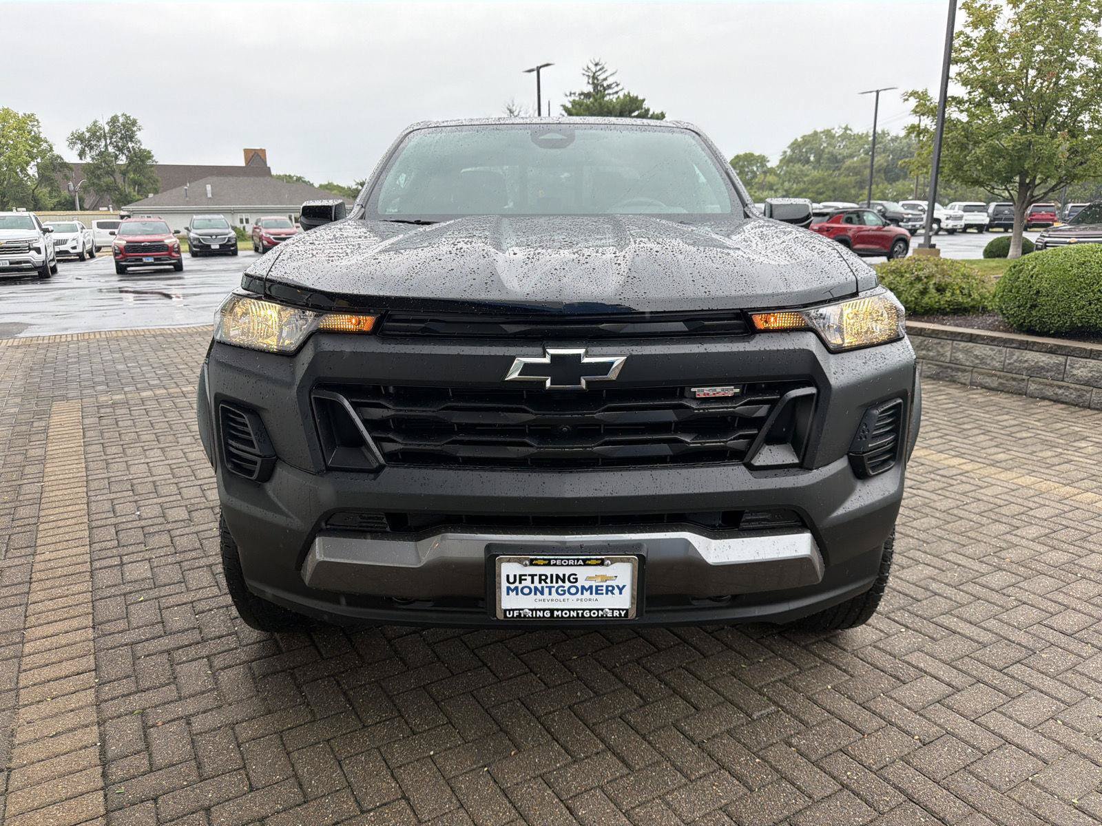 Used 2024 Chevrolet Colorado Trail Boss w/ Technology Package AWD/4WD image 8