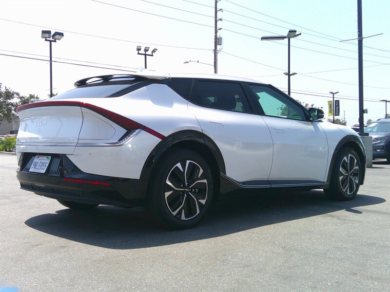 Used 2022 Kia EV6 Wind RWD image 6