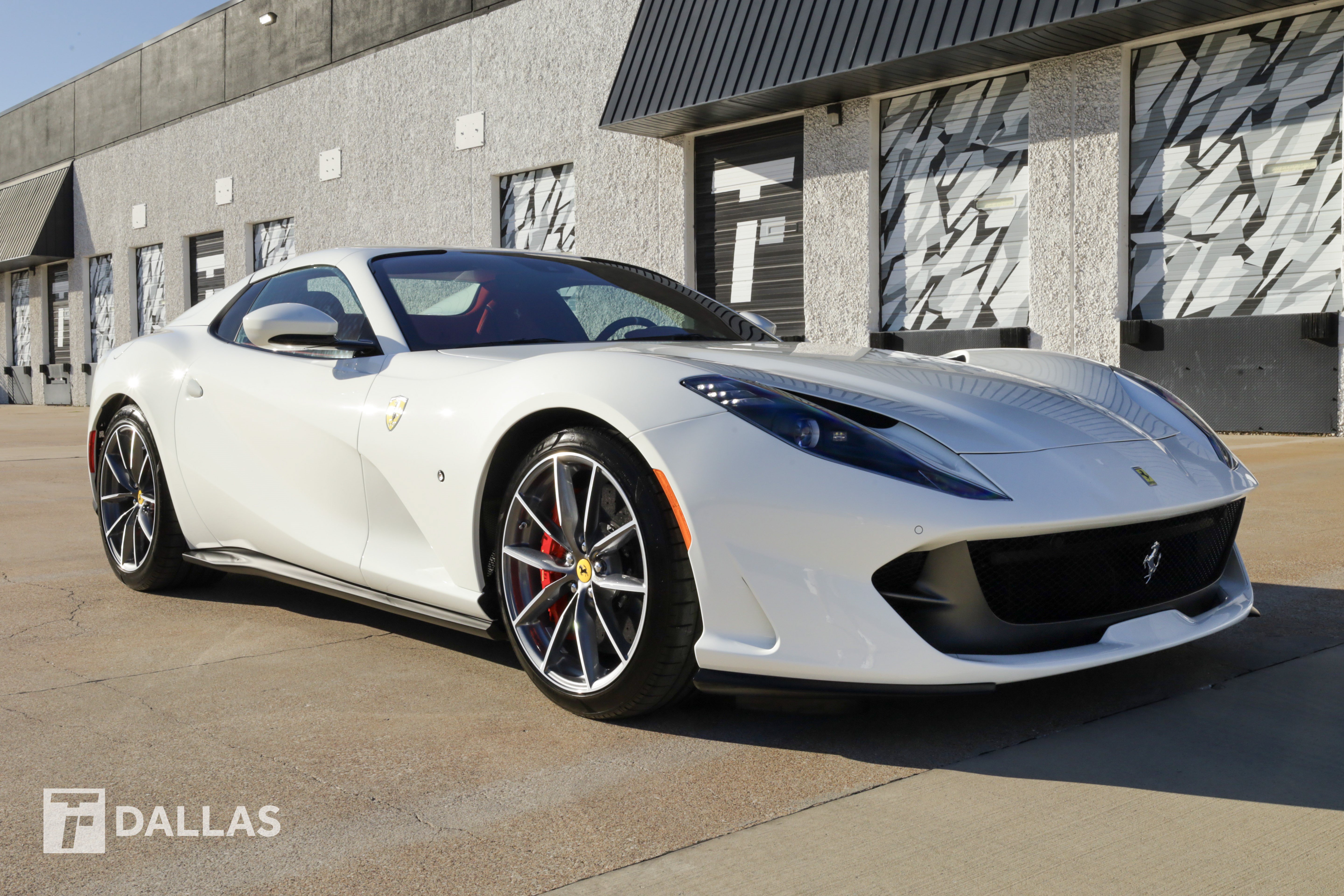 Used 2022 Ferrari 812 GTS RWD image 18