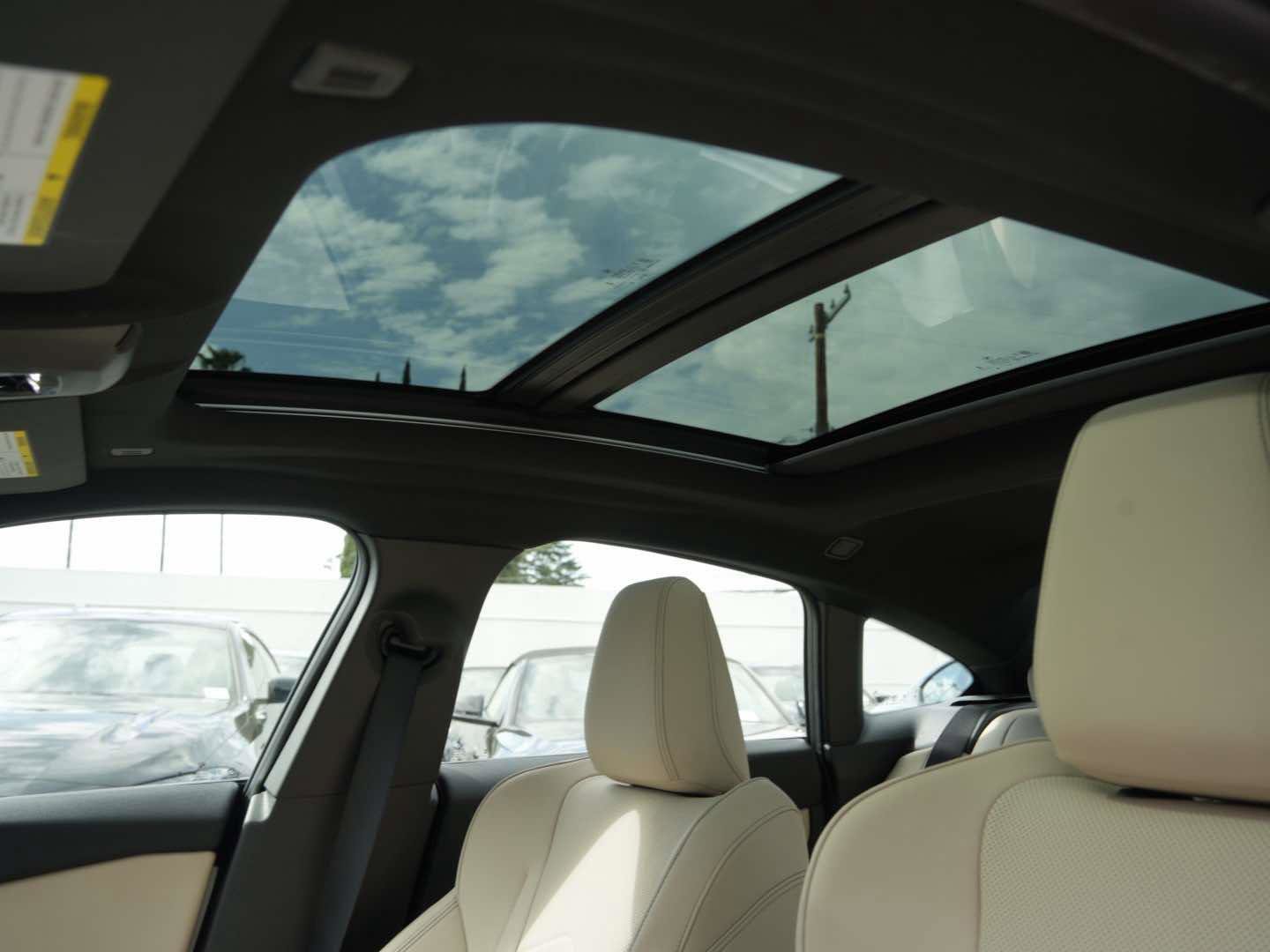 New 2026 BMW 228i xDrive 228 xDrive AWD w/ Technology Package image 26