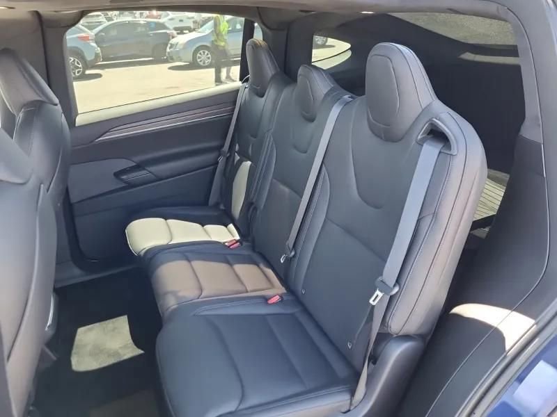 Used 2022 Tesla Model X Plaid image 10