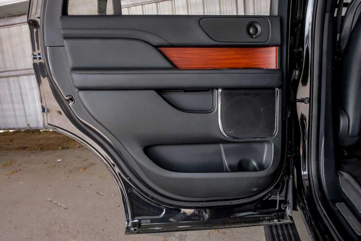 Used 2024 Lincoln Navigator Reserve AWD/4WD image 46