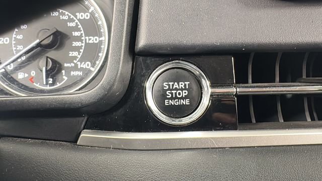 Used 2023 Mitsubishi Outlander SE image 25