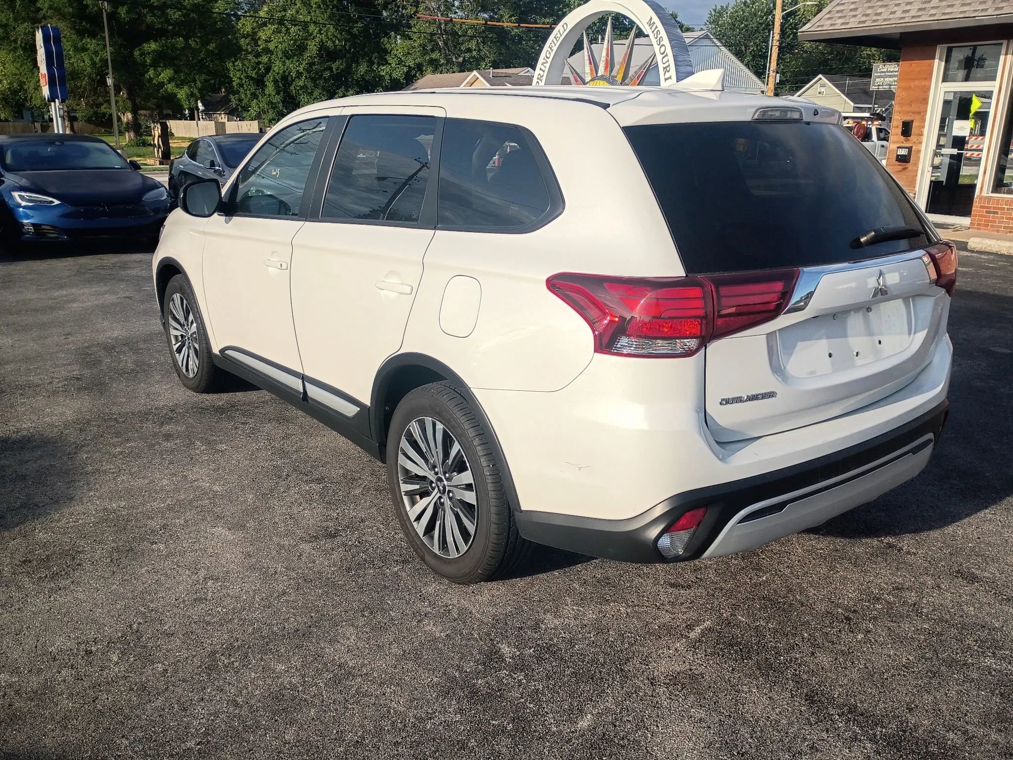 Used 2020 Mitsubishi Outlander ES FWD image 4