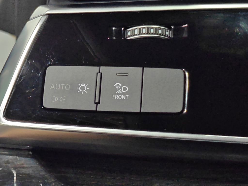 Used 2019 Audi Q8 Premium w/ Convenience Package image 53