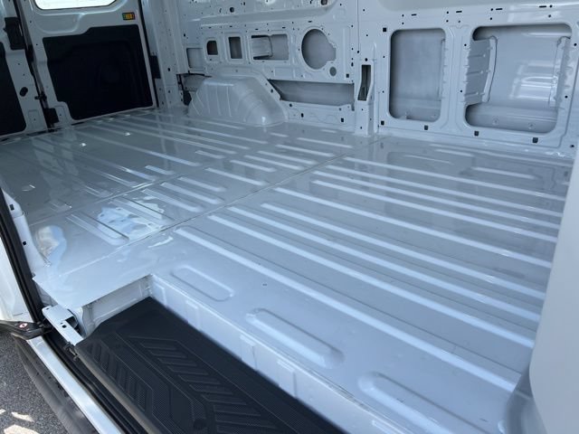 New 2023 Ford Transit 150 Low Roof RWD image 21
