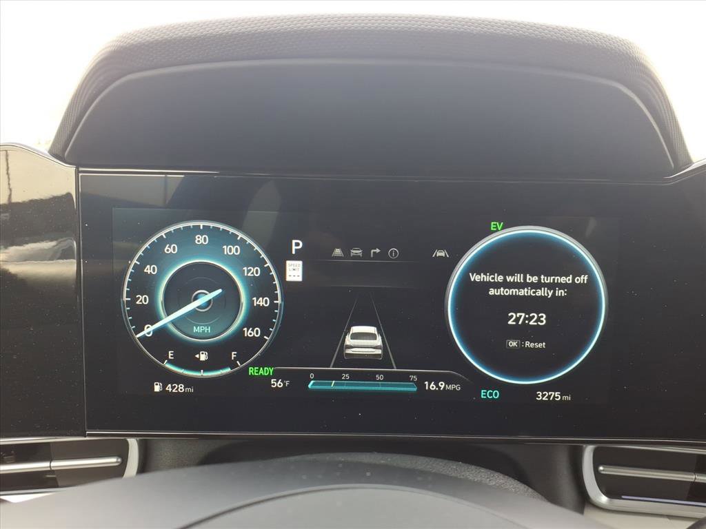 Certified 2025 Hyundai Elantra Limited FWD image 26