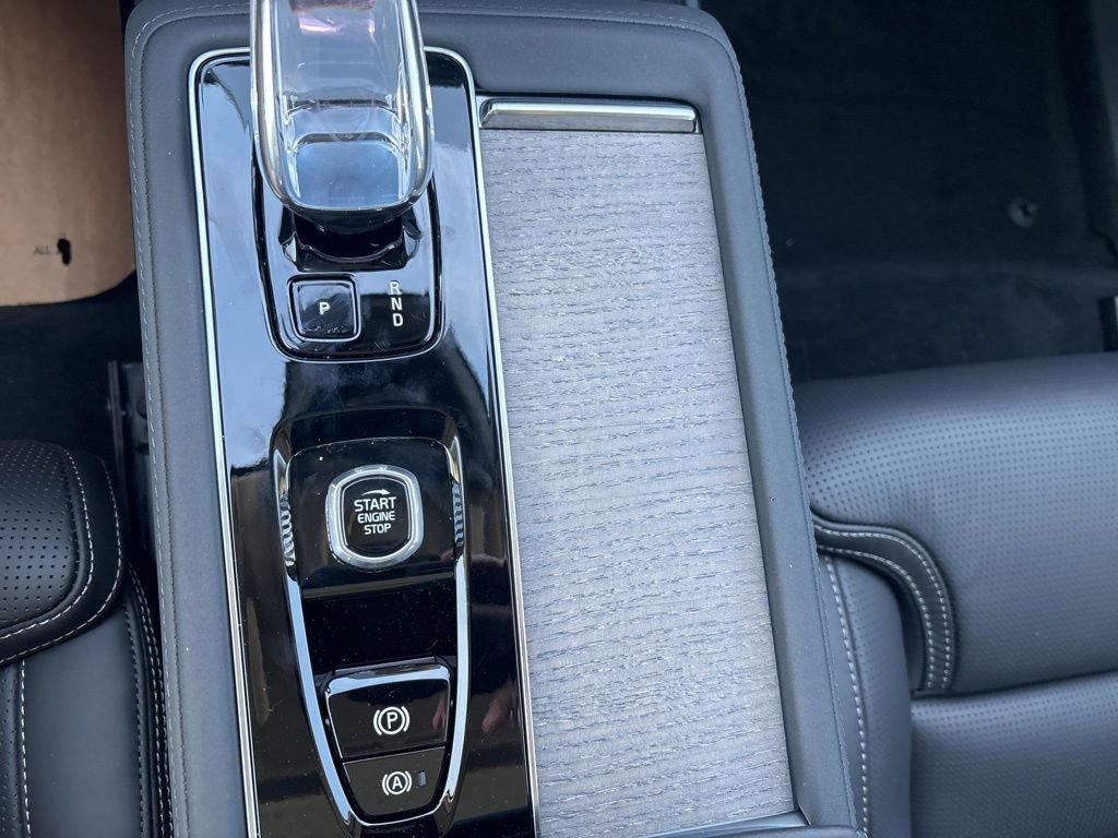 New 2026 Volvo XC90 B6 Ultra w/ Protection Package Premier image 30
