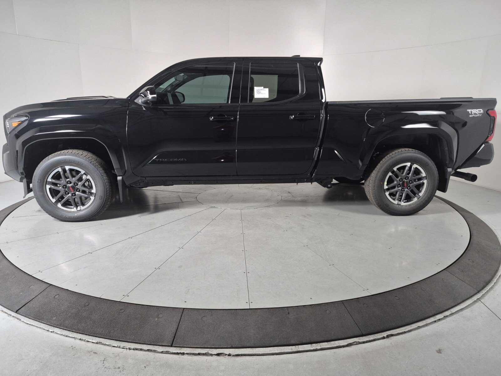 New 2026 Toyota Tacoma SR5 AWD/4WD image 2