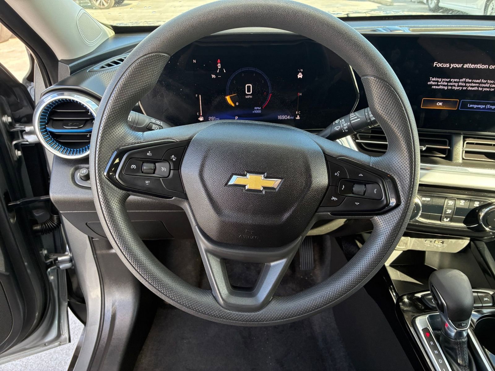 Used 2025 Chevrolet Trax LT image 27