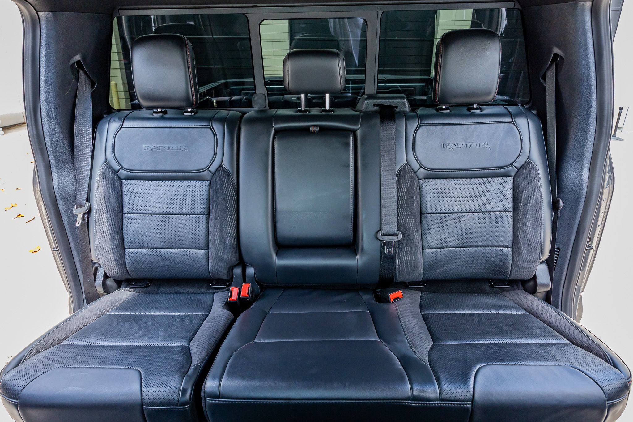 Used 2025 Ford F150 Raptor AWD/4WD image 36