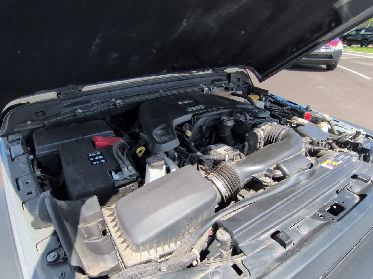 Used 2019 Jeep Wrangler Unlimited Sport AWD/4WD image 14