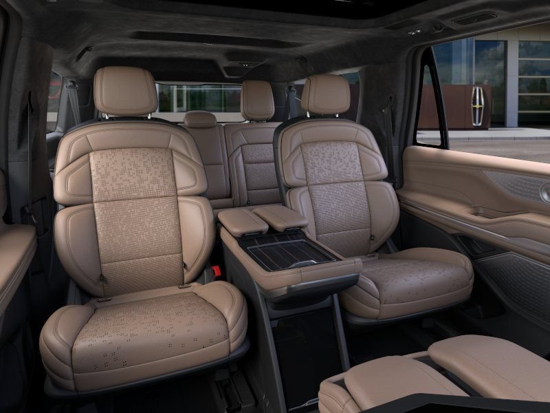 New 2025 Lincoln Navigator L Black Label AWD/4WD image 12