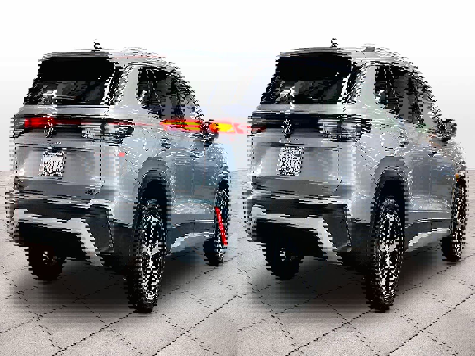 Certified 2025 Volkswagen Tiguan SE w/ Panoramic Sunroof Package image 15