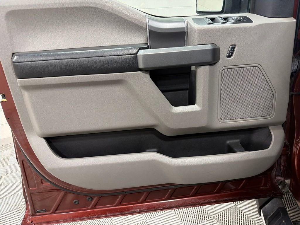 Used 2016 Ford F150 XLT w/ Equipment Group 302A Luxury image 19