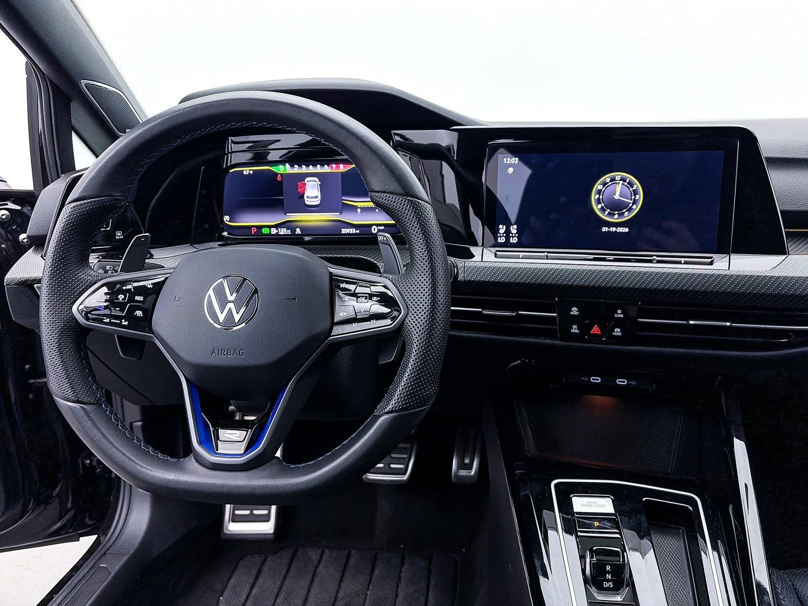 Used 2024 Volkswagen Golf R image 9