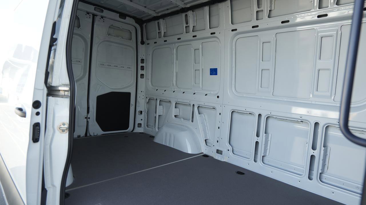 Used 2024 Mercedes-Benz Sprinter 144 Cargo image 8