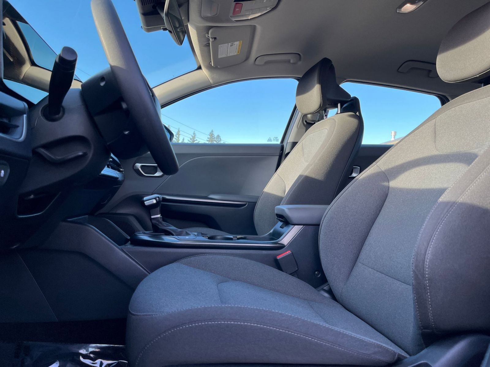 Used 2025 Kia K4 LXS image 27