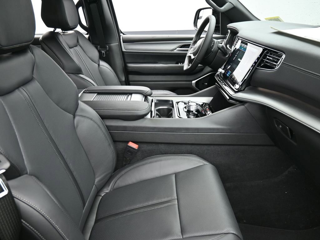 New 2026 Jeep Grand Wagoneer L Limited image 19
