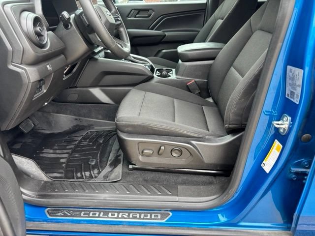 Used 2023 Chevrolet Colorado Trail Boss w/ LPO, Dark Essentials Package AWD/4WD image 15