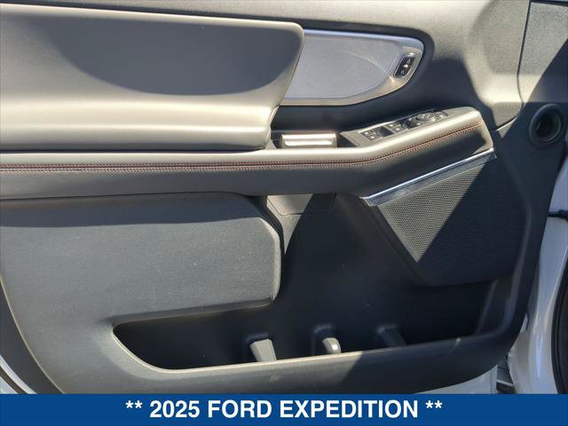 Used 2025 Ford Expedition Max Active AWD/4WD image 10