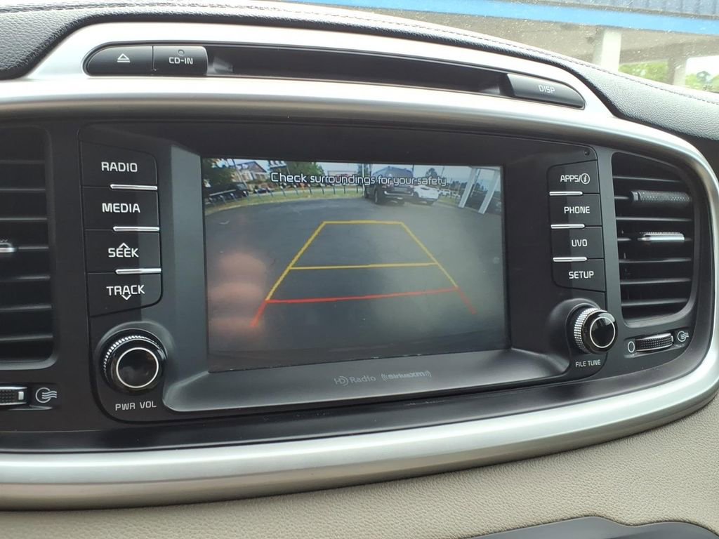 Used 2018 Kia Sorento LX w/ LX V6 Convenience Package image 11