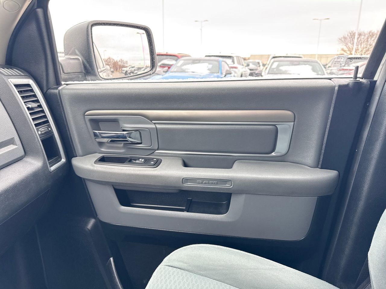 Used 2016 RAM 1500 Classic SLT image 24