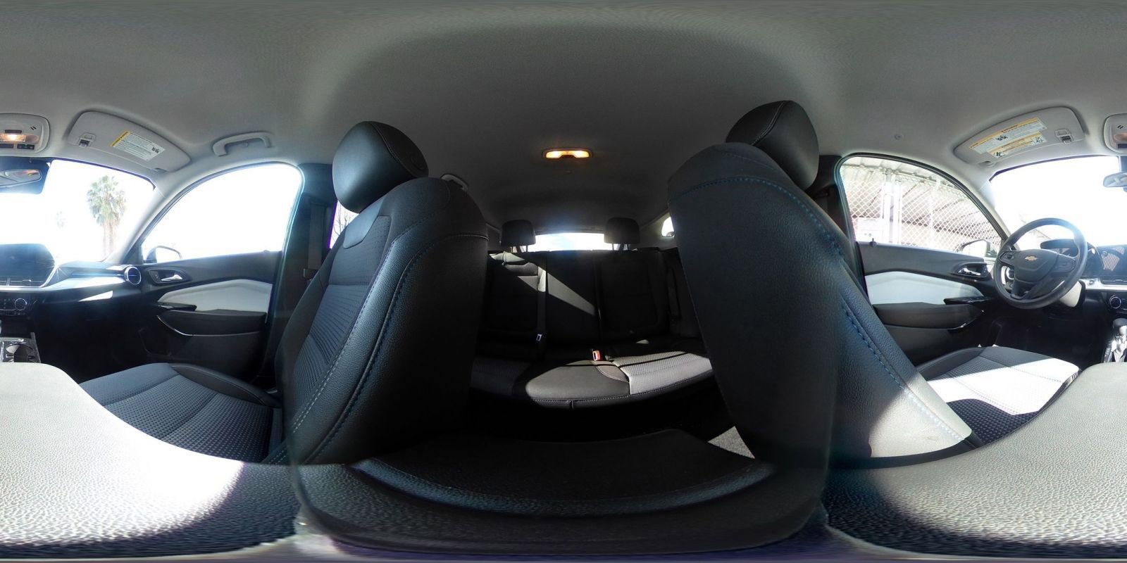 Used 2025 Chevrolet Trax LT image 47