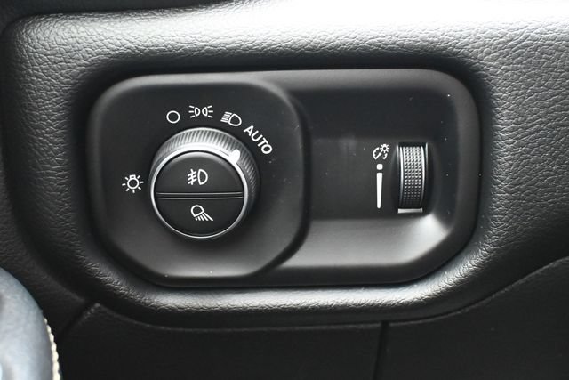 Used 2024 RAM 2500 Big Horn AWD/4WD image 37