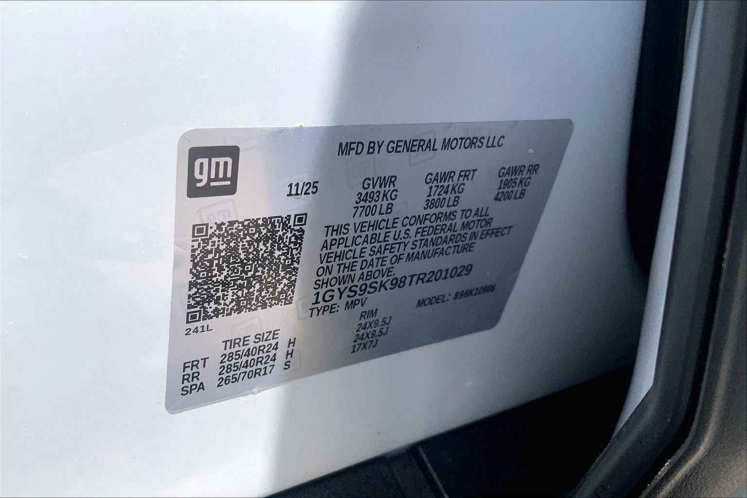 Certified 2026 Cadillac Escalade ESV V AWD/4WD image 34