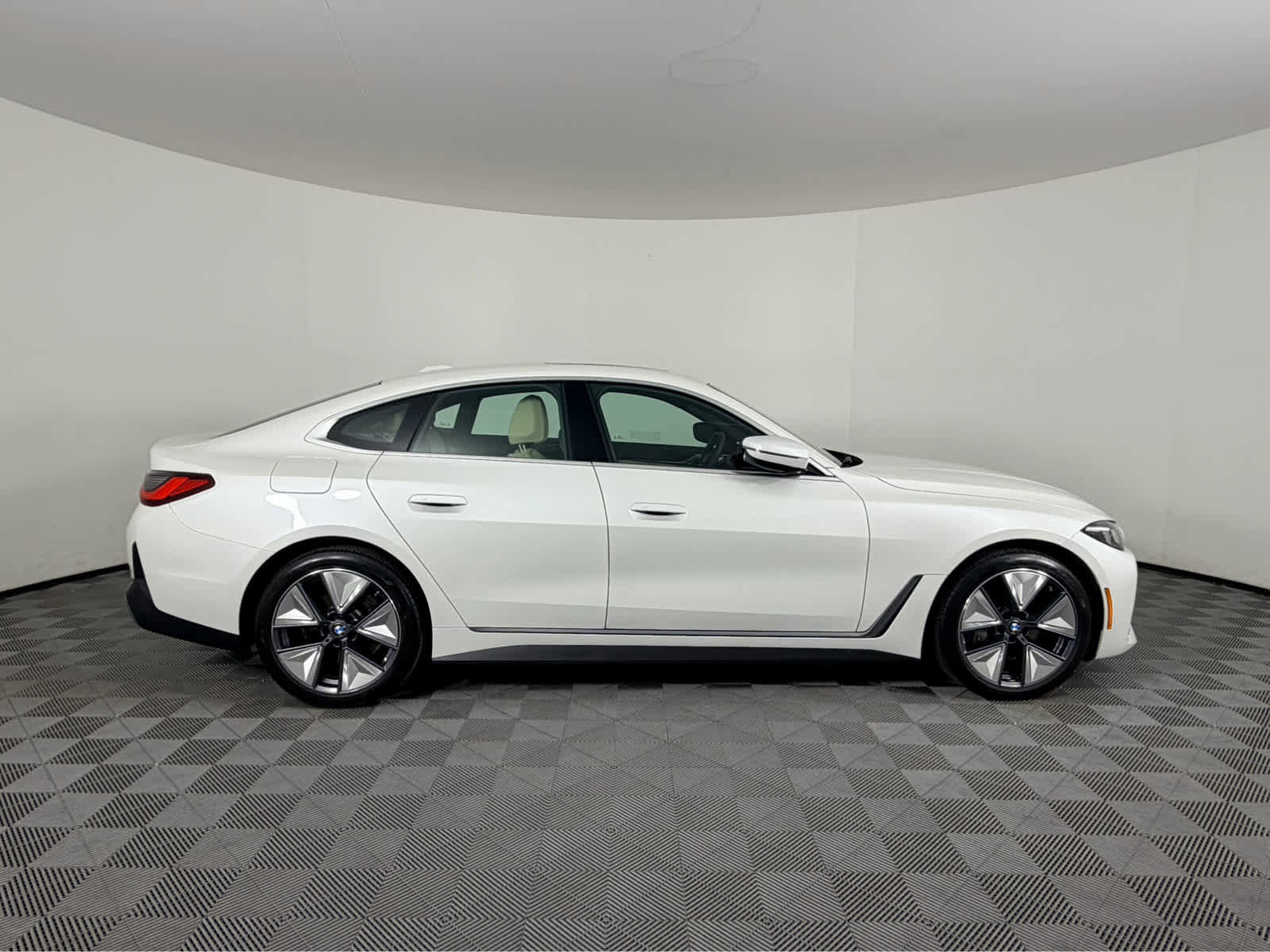 Certified 2025 BMW i4 eDrive40 w/ Driving Assistance Package image 2