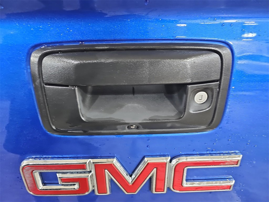 Used 2018 GMC Canyon SLE w/ SLE Convenience Package image 12