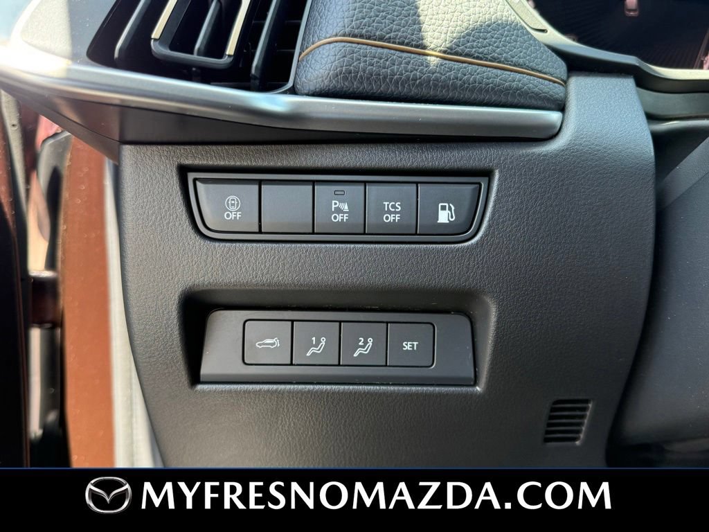 Certified 2024 MAZDA CX-90 Plug-In Hybrid w/ Premium Pkg AWD/4WD image 37