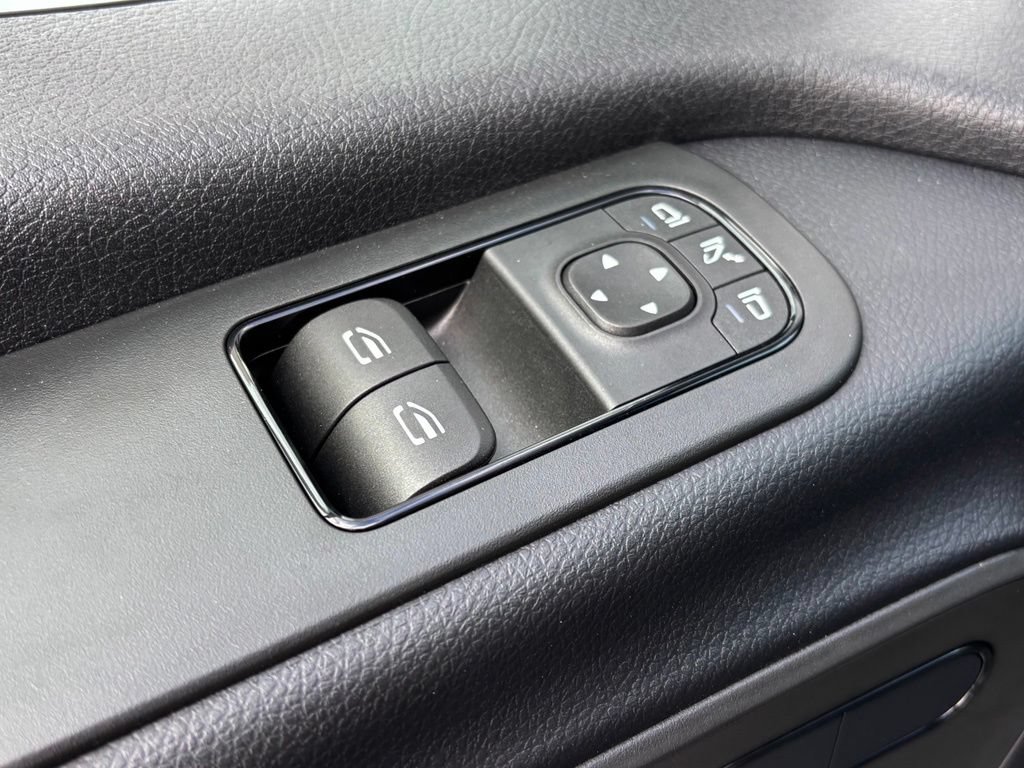 Used 2026 Mercedes-Benz Sprinter 2500 image 17
