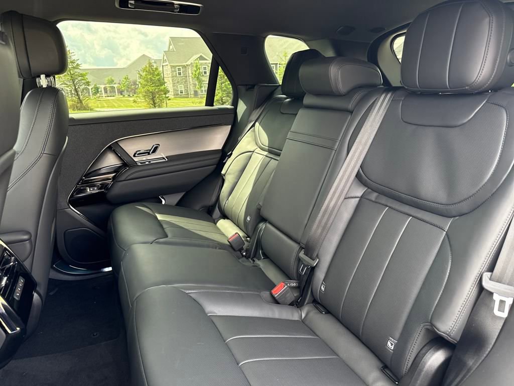 New 2025 Land Rover Range Rover Sport SE image 14