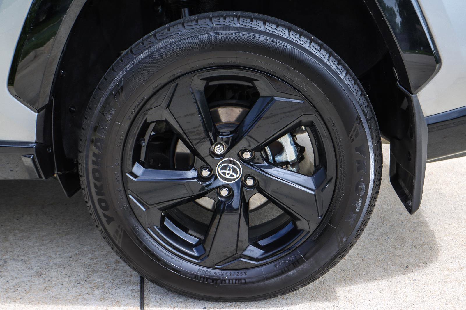 Used 2021 Toyota RAV4 XSE AWD/4WD image 23