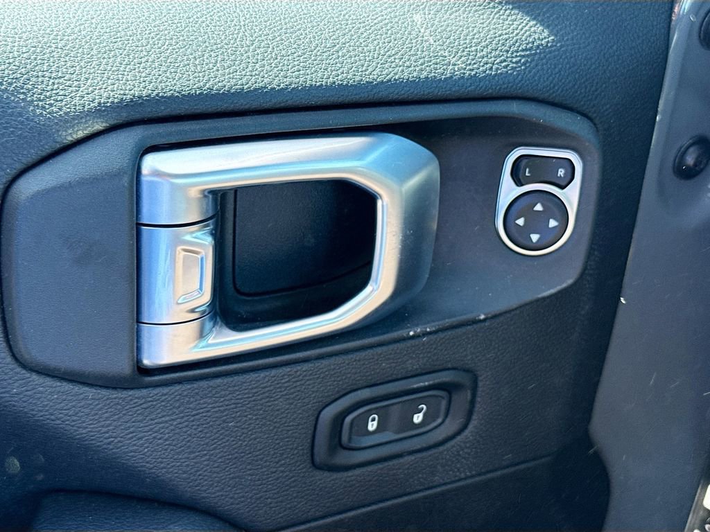 Used 2021 Jeep Wrangler Unlimited Rubicon 4xe w/ Steel Bumper Group image 19