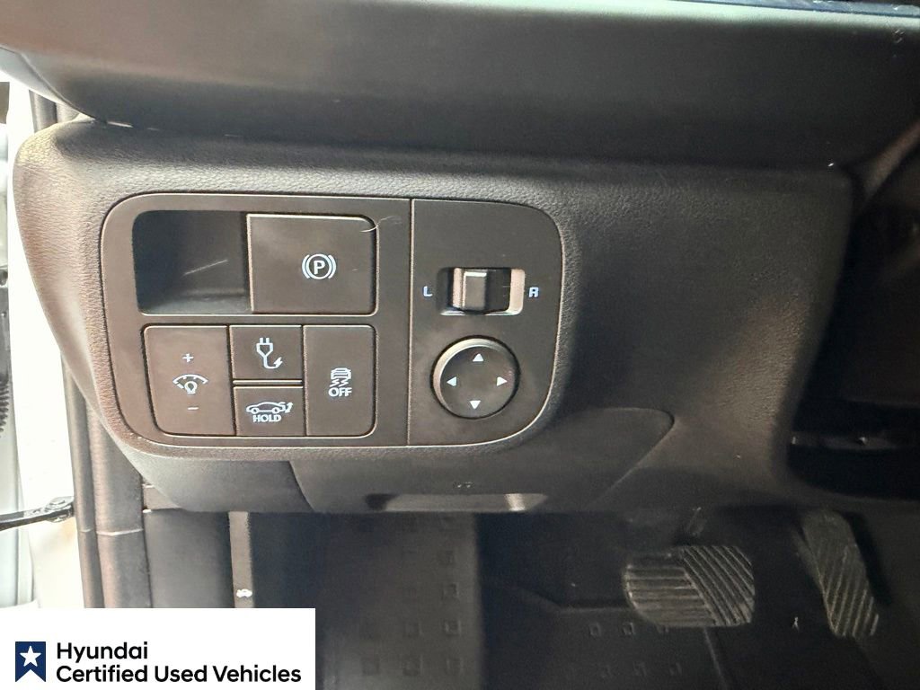 Used 2025 Hyundai Ioniq 6 SEL RWD image 21