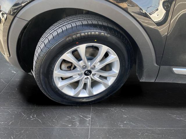 Certified 2020 Kia Telluride LX image 15