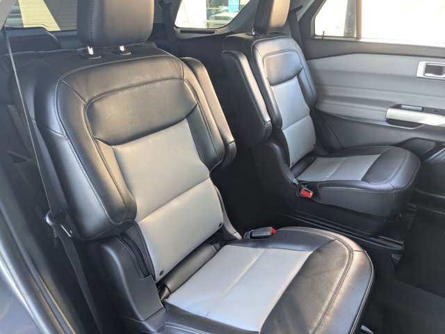Used 2022 Ford Explorer XLT w/ Equipment Group 202A image 21