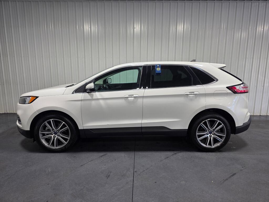 Used 2022 Ford Edge Titanium AWD/4WD image 4