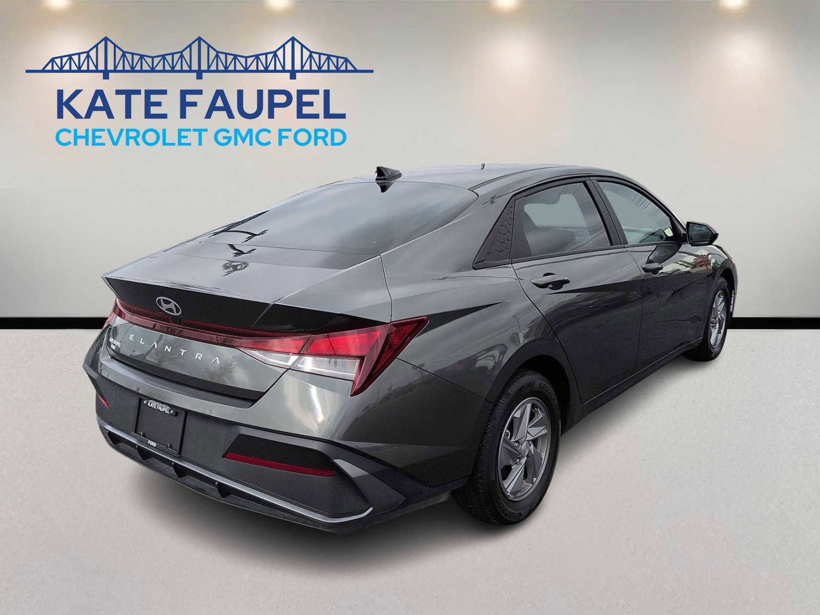 Used 2024 Hyundai Elantra SE FWD image 7
