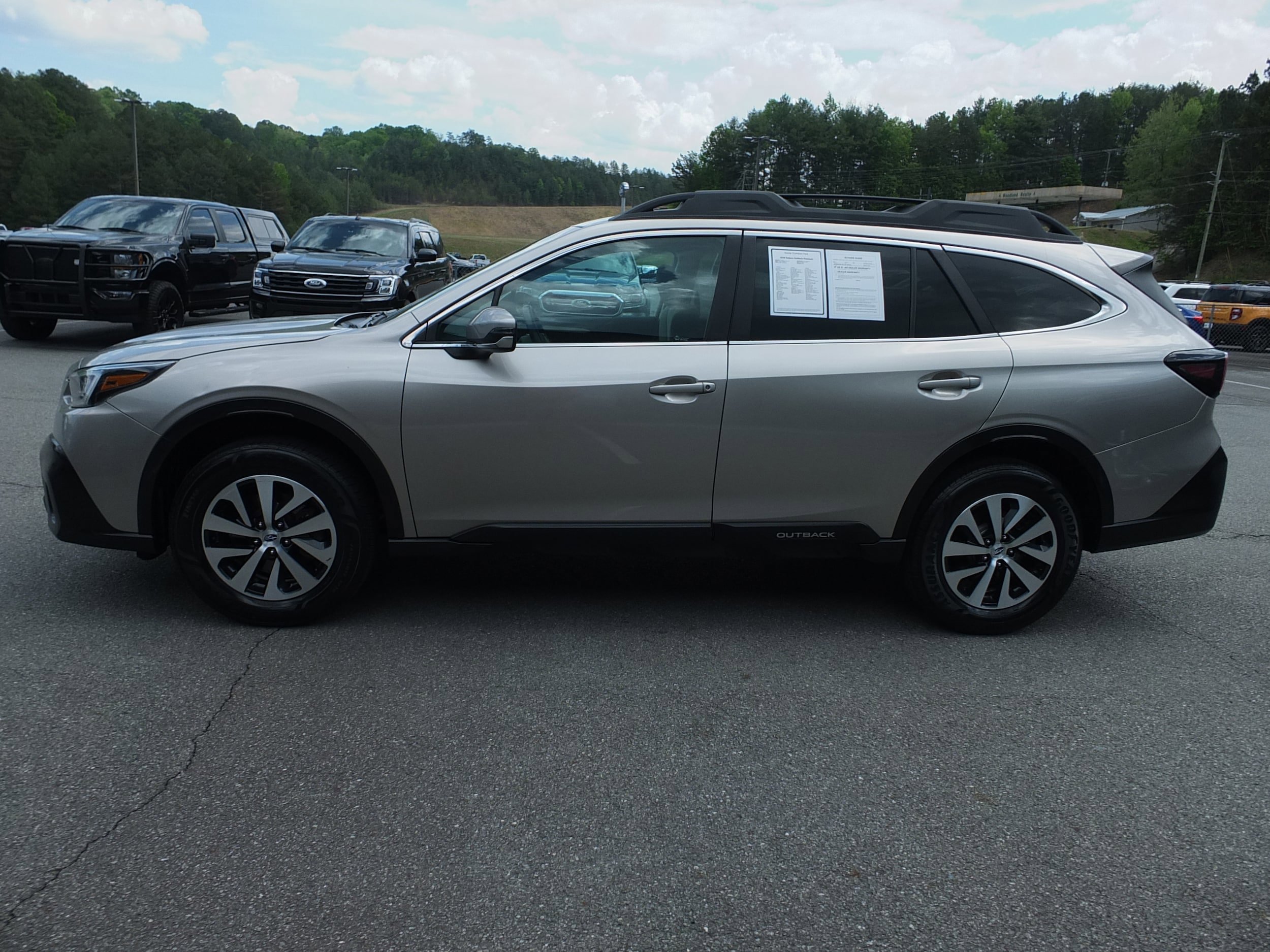 Used 2020 Subaru Outback Premium w/ Popular Package #1 AWD/4WD image 6