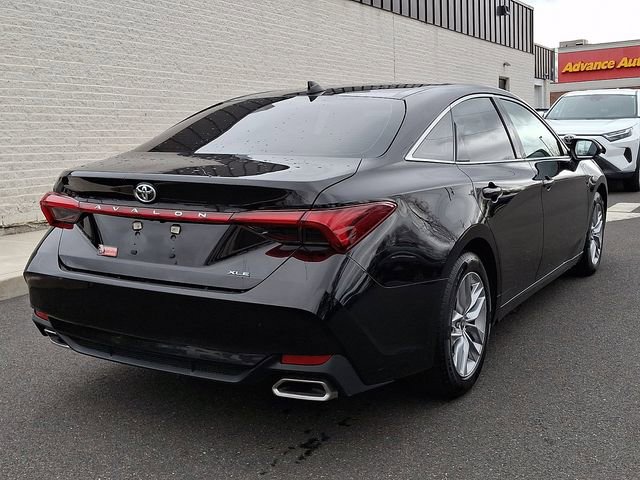 Used 2022 Toyota Avalon XLE image 6