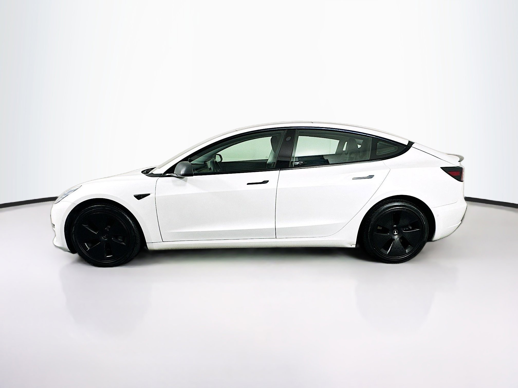 Used 2021 Tesla Model 3 Standard Range Plus RWD image 4