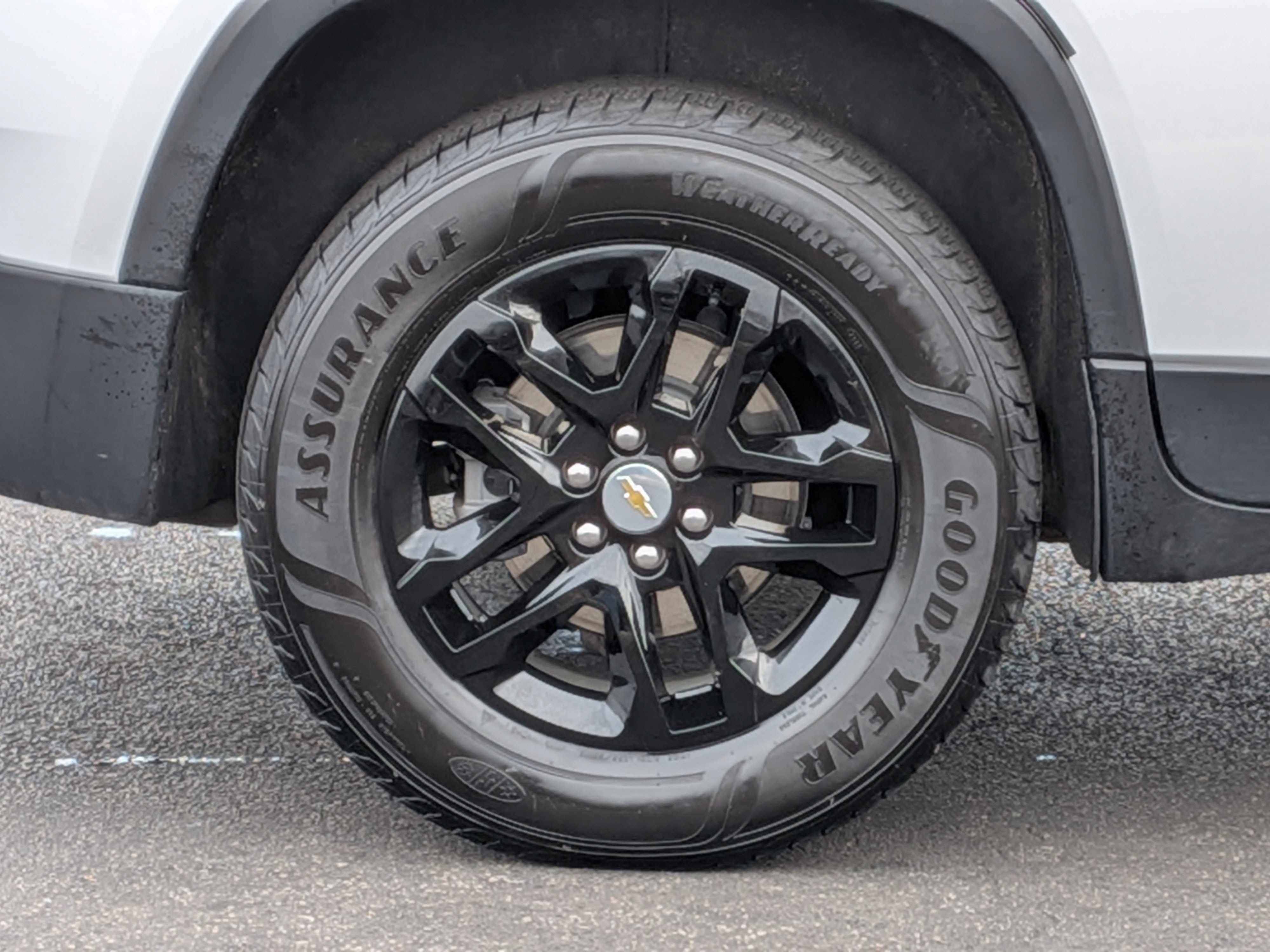 Used 2022 Chevrolet Traverse LS image 10