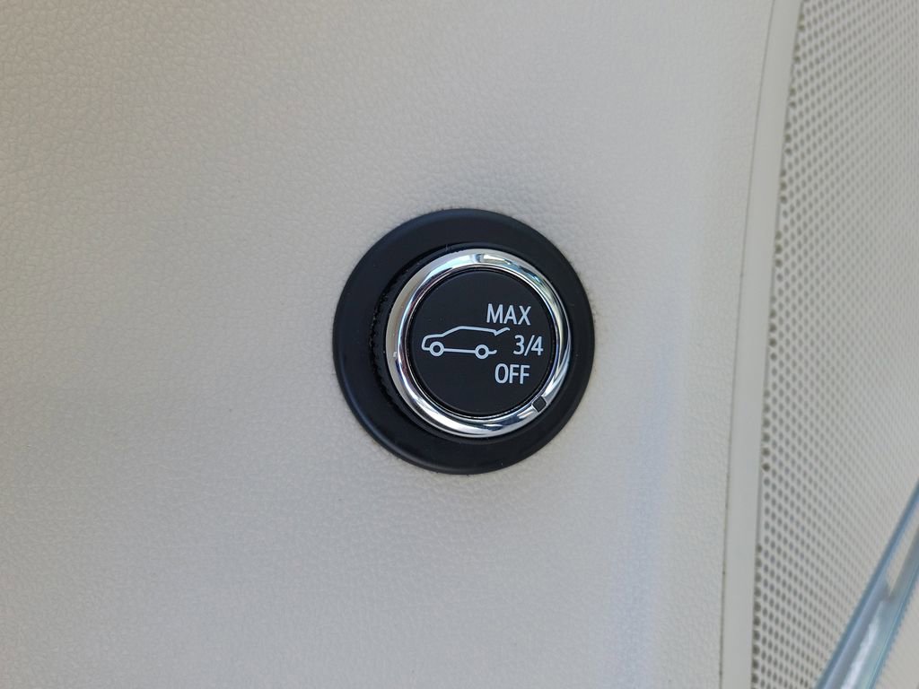 Used 2021 Buick Envision Avenir w/ Technology Package II image 21