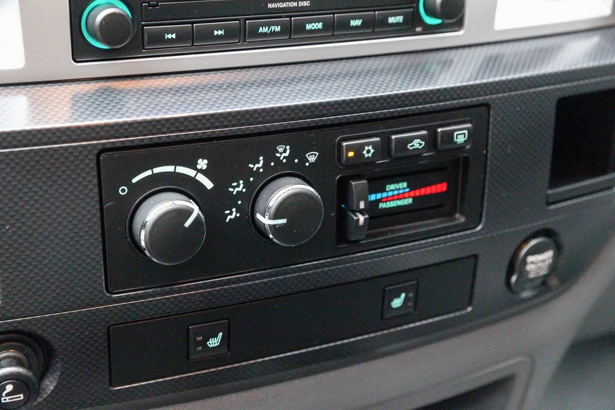 Used 2006 Dodge Ram 1500 Truck 2WD Quad Cab w/ Communication Pkg image 32
