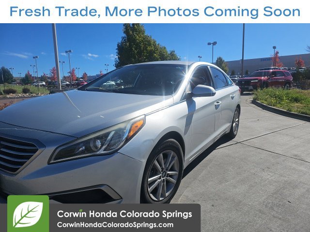Used 2016 Hyundai Sonata SE FWD image 4